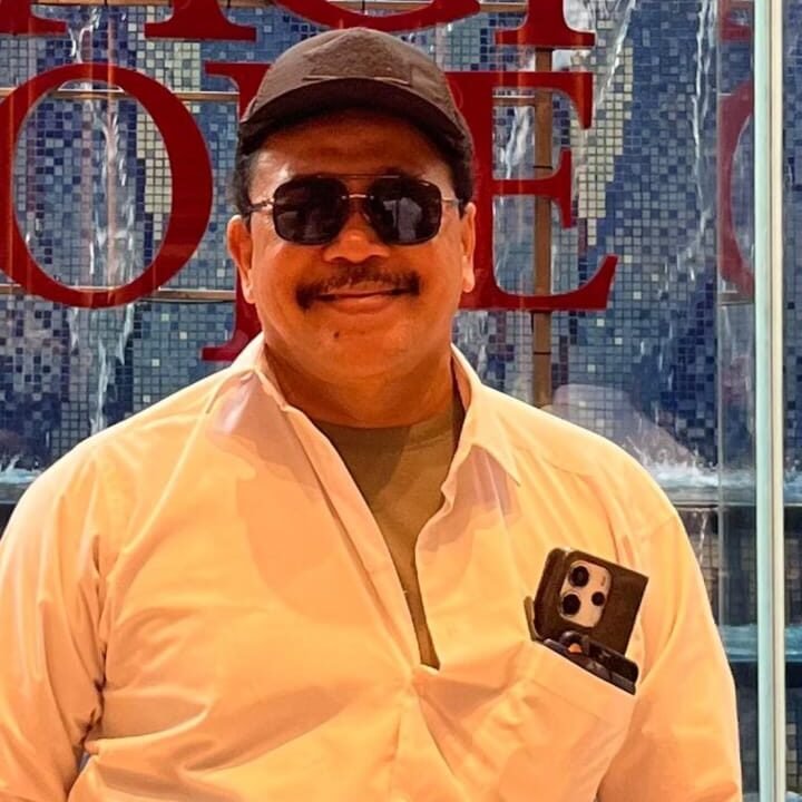 Prof Sutan Nasomal: Tangkap Penipu Umroh yang Telantarkan 24 Jemaah Asal Madura di Mekkah!.