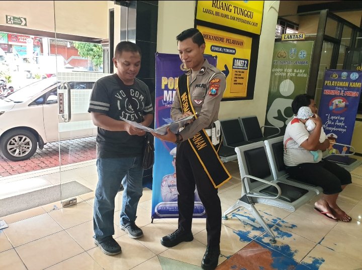 POLANTAS MENYAPA ,POLRES JEMBER  LUNCURKAN PROGRAM PERMUDAH  PELAYANAN PAJAK DAN DOKUMEN KENDARAAN