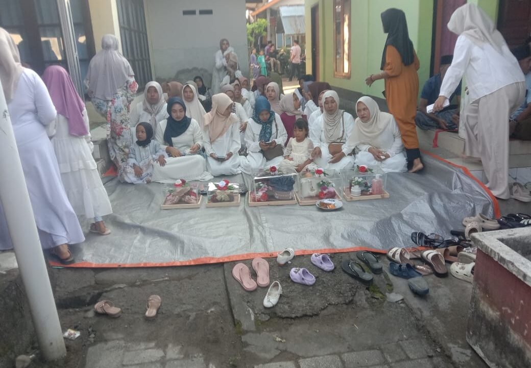 Prosesi Lamaran Berlangsung Khidmat, Raden Yogamuhajat Resmi Meminang Denda Febriana