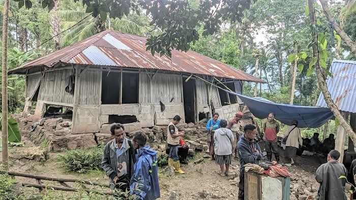 Longsor di Oinlasi TTS, 11 Rumah Rusak Berat, 126 Jiwa Terdampak.