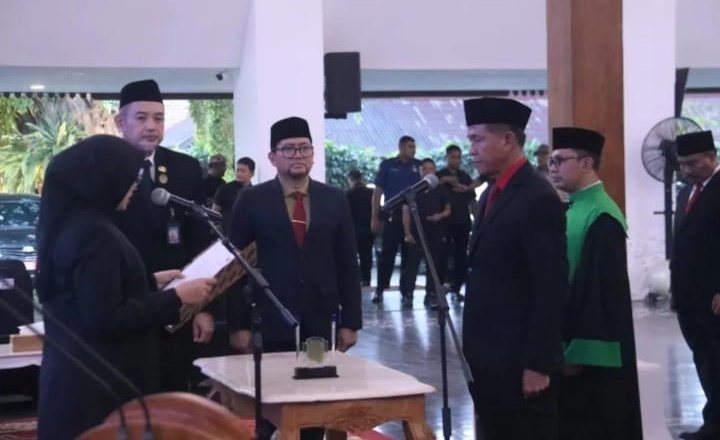 Banyuwangi Resmi Punya Sekda Baru, Ipuk: Peran Strategis Gerakkan Roda Birokrasi