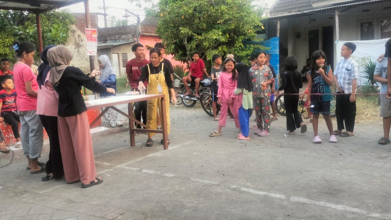 Semarak Kemerdekaan: Anak Muda RT 23/RW 06 The Lotus Kobarkan Semangat Juang dalam Perlombaan HUT RI ke-81