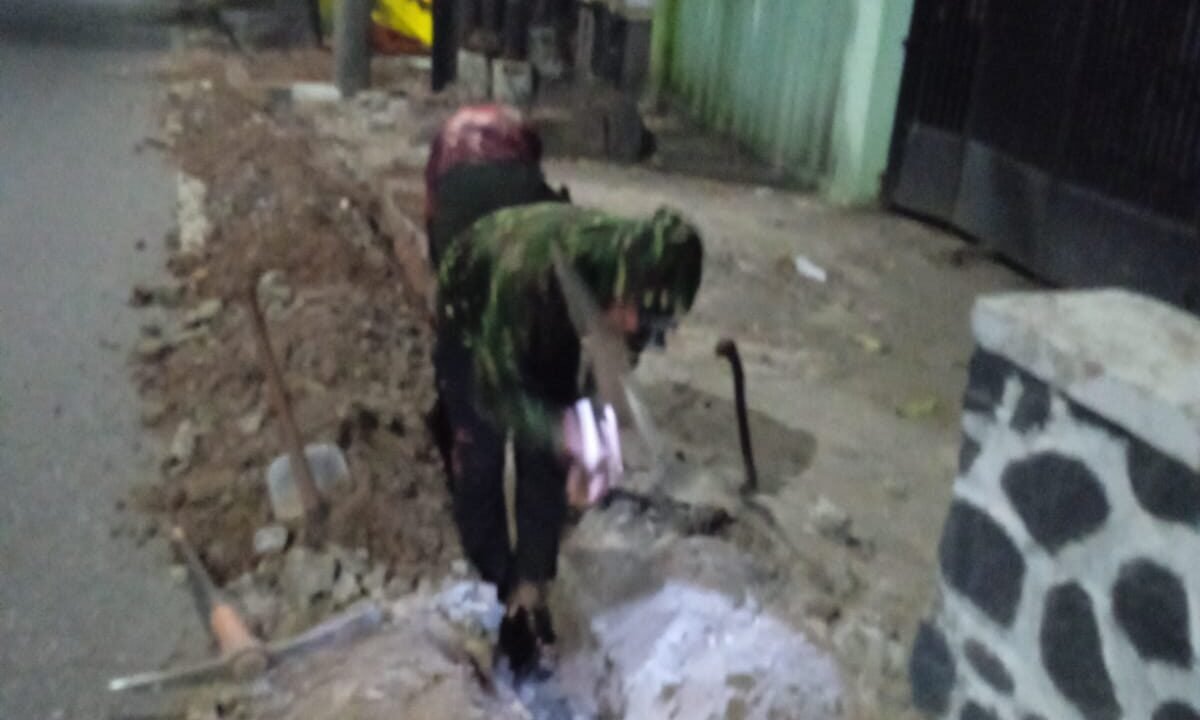 Diduga Proyek Kabel Optik Telkom Rusak Trotoar, Disorot Berpotensi Langgar Perda dan Dikerjakan Tanpa Izin PUPR