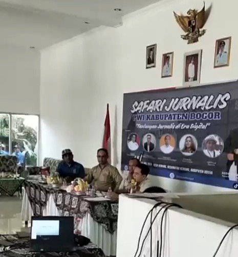 PROF DR SUTAN NASOMAL : HOAX WARTAWAN TAMPA UKW BISA DI PIDANA. PWI KAB BOGOR WAJIB MEMPERTANGGUNGJAWABKAN UCAPANNYA DI DUNIA PERS