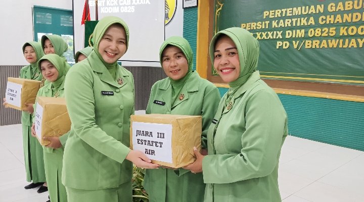 Pertemuan Gabungan Persit Kartika Chandra Kirana Cabang XXXIX Kodim 0825 Koorcab Rem 083 PV V/Brawijaya