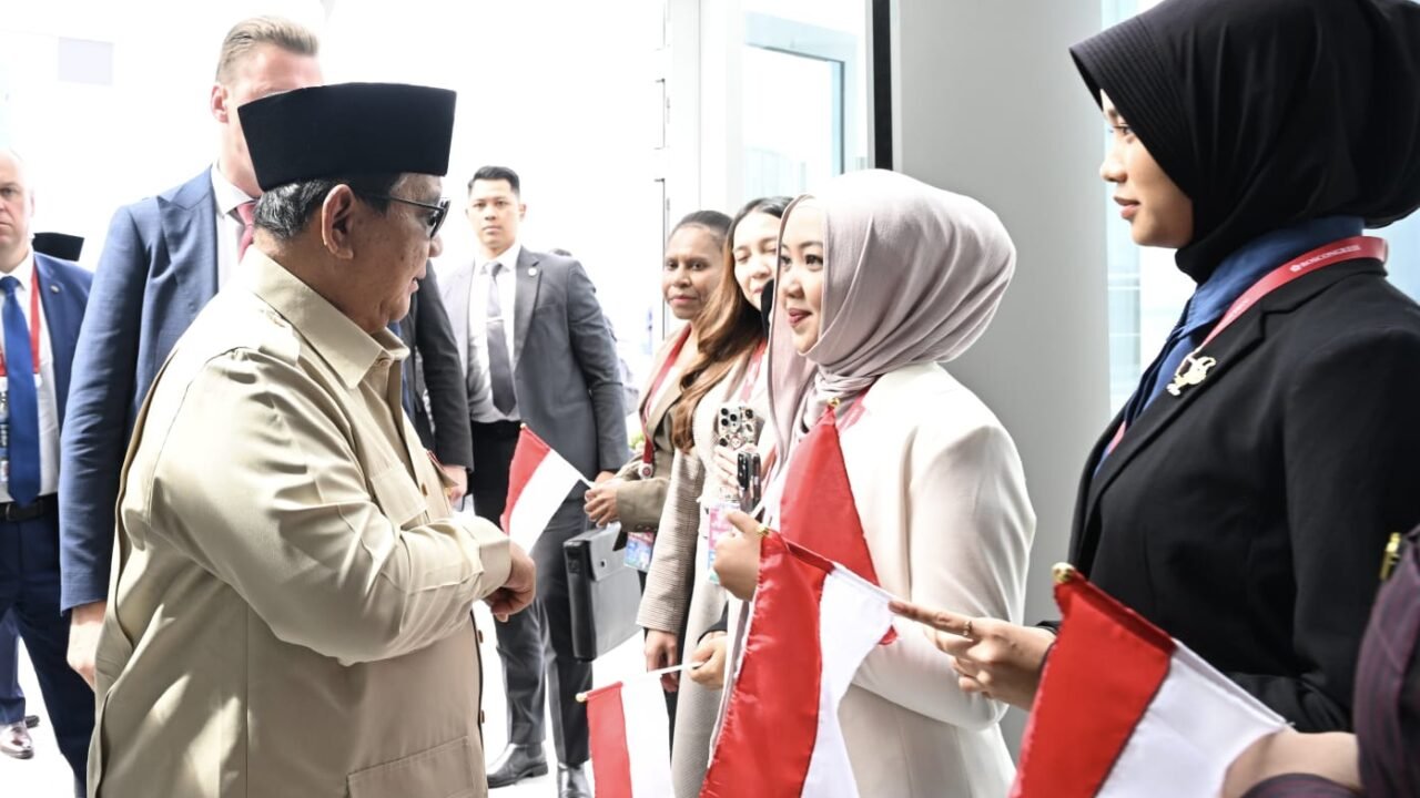 *Mahasiswa Asal Merauke Turut Bangga Prabowo Hadiri Eastern Economic Forum di Rusia*     _Pres Release Badan Komunikasi Pemerintah (Bakom) RI_