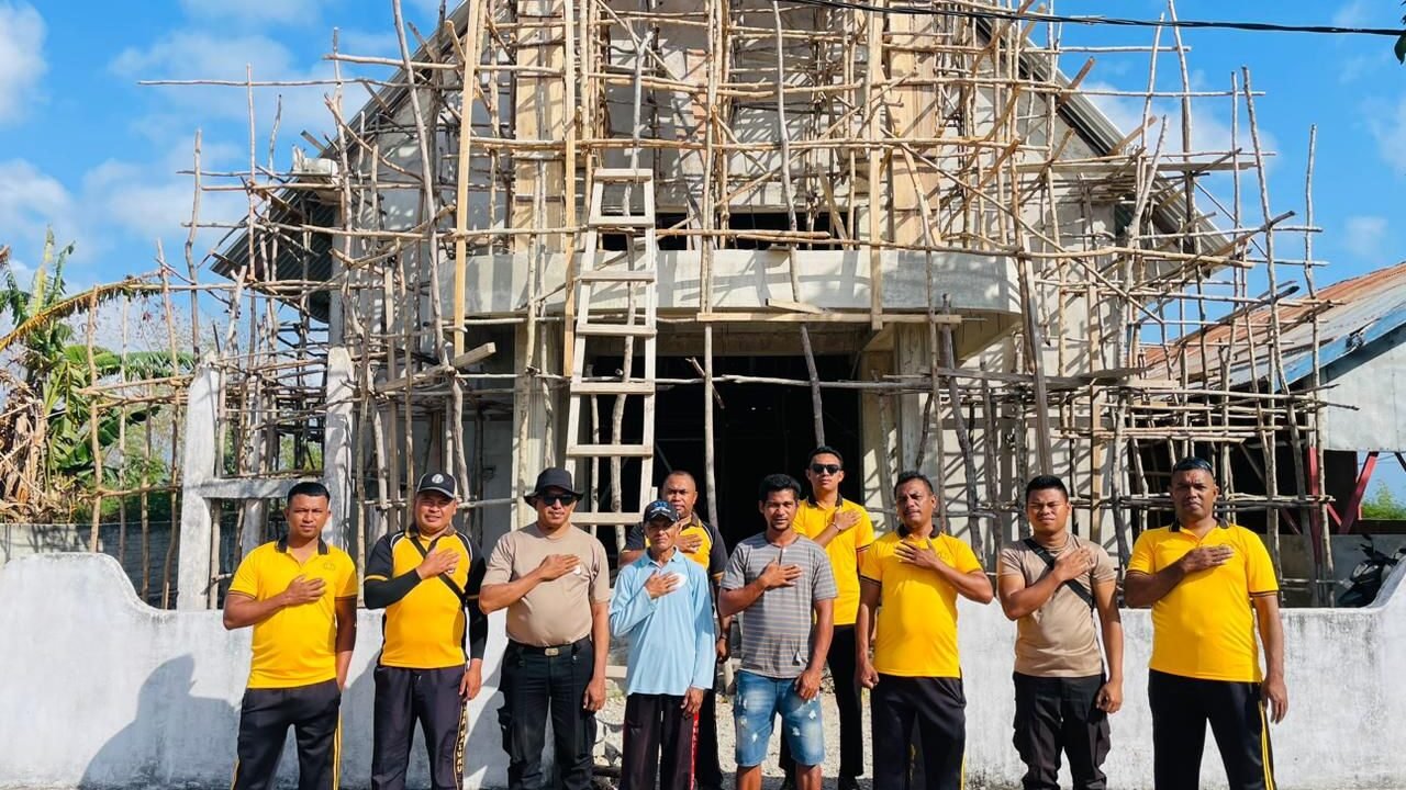 Polsek Selaru Gelar Baksos Percetakan Pembangunan Gereja Katolik Stasi Santa Elisabeth Adaut