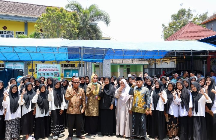 Sambut Hari Santri, Puluhan Ribu Santri Banyuwangi Ikuti Kegiatan Cek Kesehatan Gratis